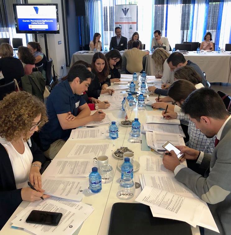 Curso de Farmacovigilancia Veterinaria 18