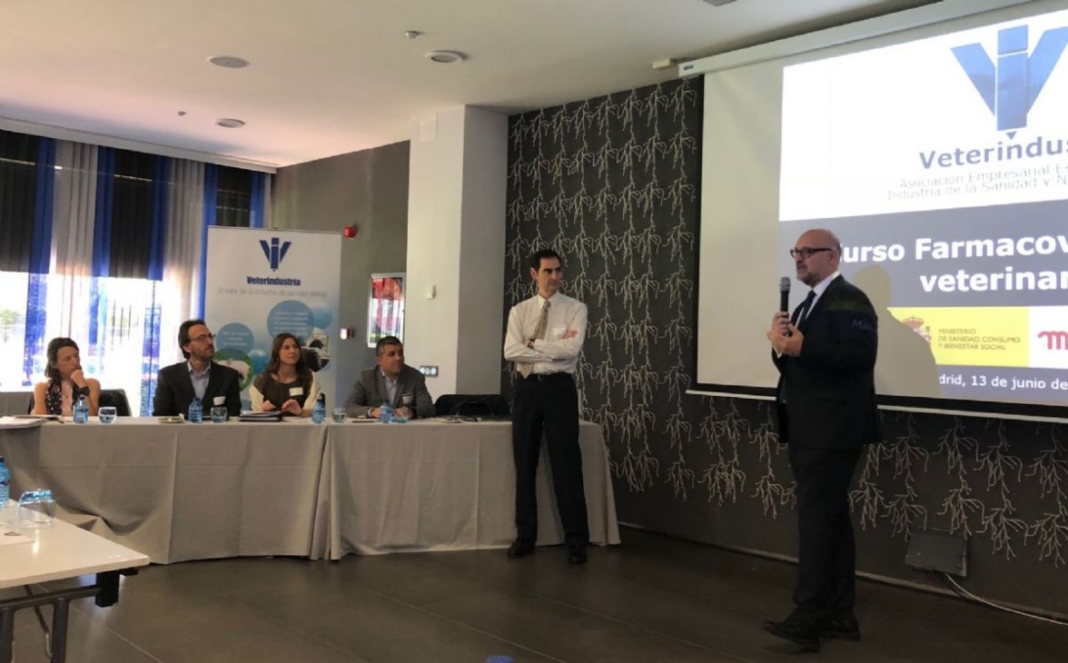 Curso de Farmacovigilancia Veterinaria 2