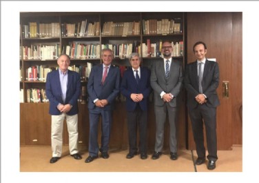 Veterindustria apoya la figura del Veterinario