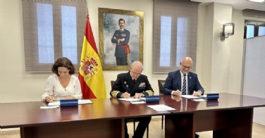 Momento de la firma de renovacin del convenio de colaboracin