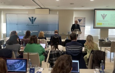 Santiago de Andrs durante la inauguracin del taller