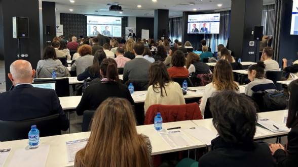 Santiago de Andrs en la inauguracin del taller