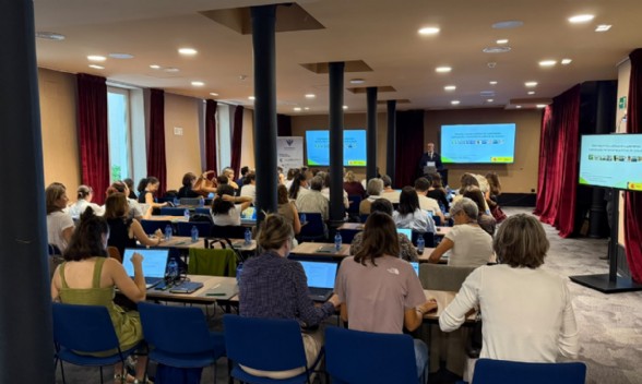 Santiago de Andr�s dando la bienvenida al taller de suplementos nutricionales
